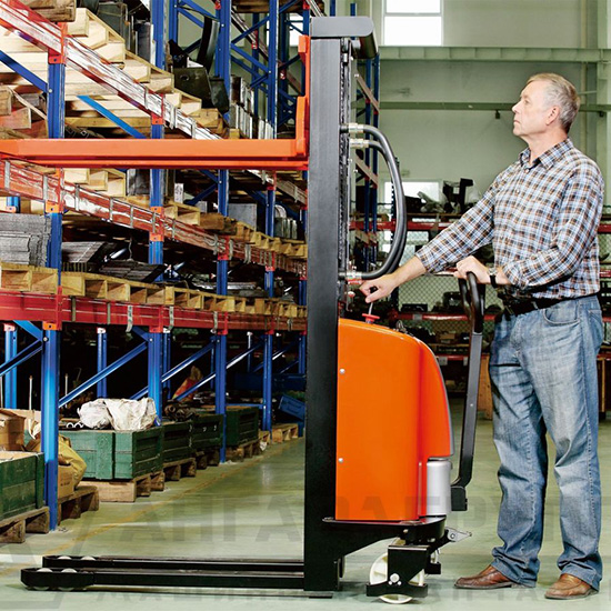 Xe nâng bán tự động chân rộng 1000kg Noblelift SPM1030-W